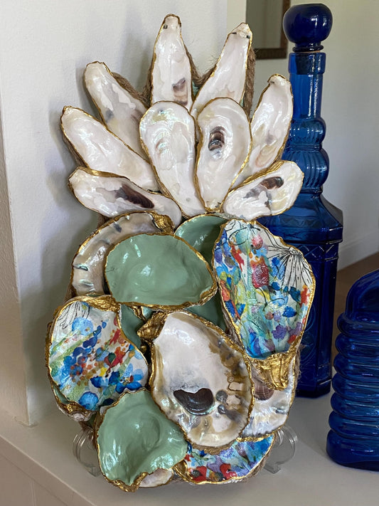 Oyster shell pineapple